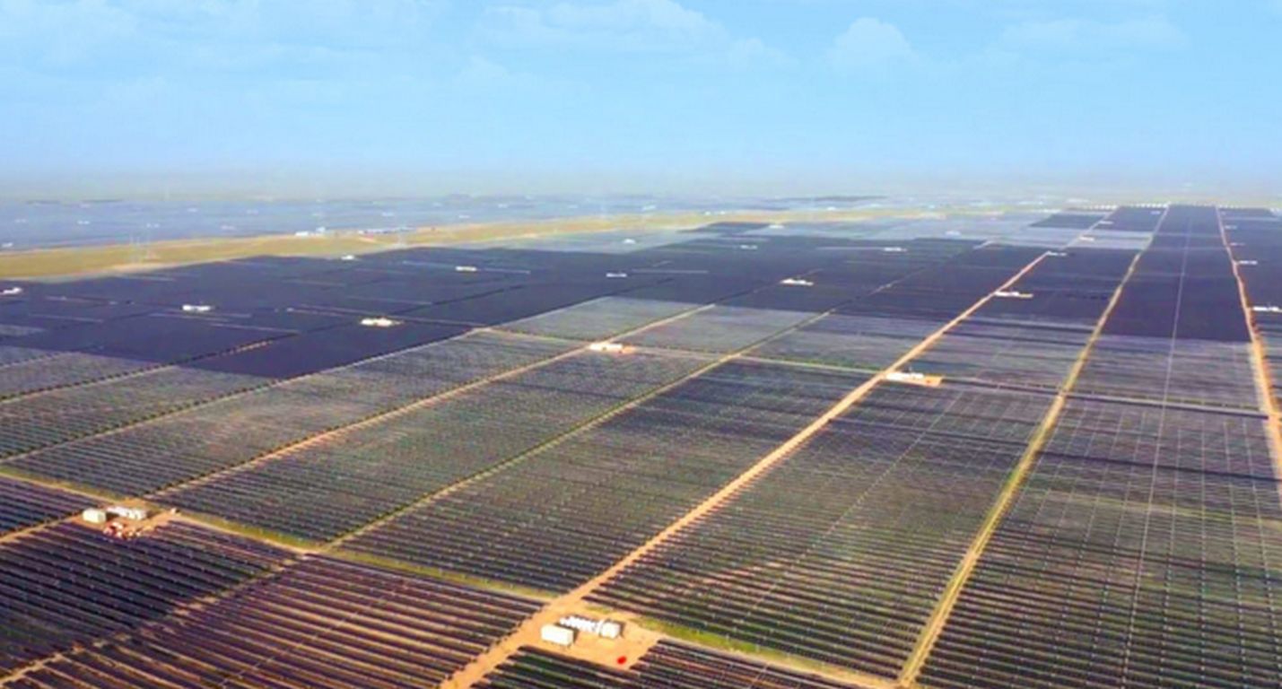 Größtes Solarkraftwerk der Welt ging in China ans Netz