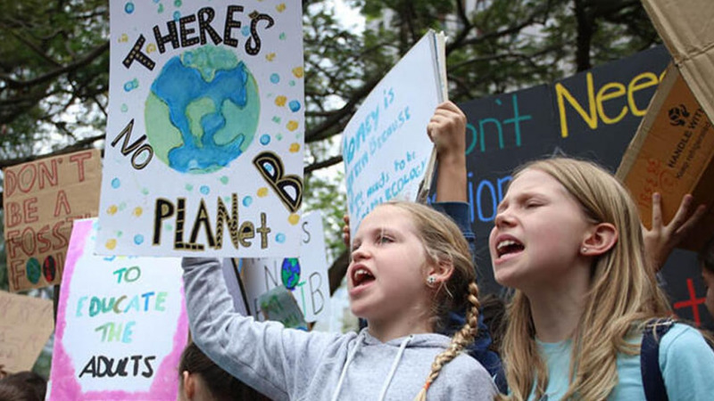 DUH und Greenpeace verklagen Konzerne auf Klimaschutz