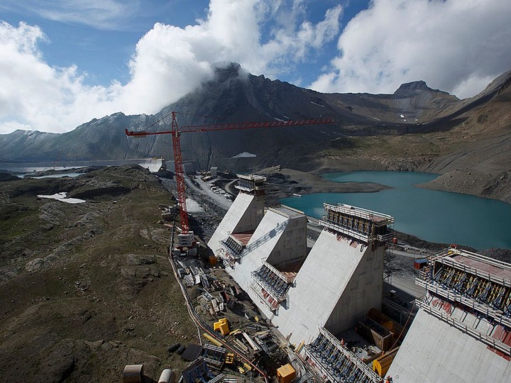 Schweiz: Berg-Idyll durch „Solar-Bonanza“ bedroht