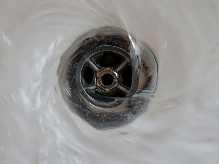Warmwasser-Verbrauch unbekannt: Portal gibt Spartipps