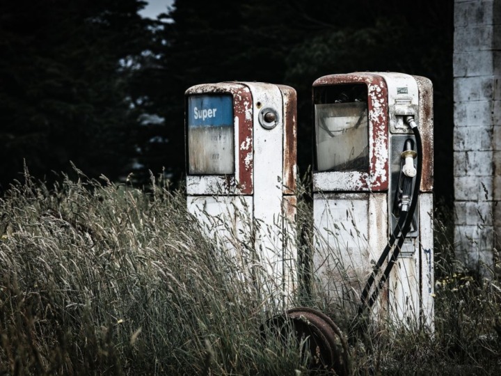 E-Fuels: Wann kommen die grünen Treibstoffe?