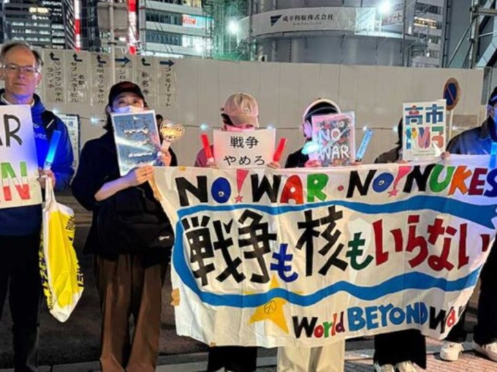 Frieden: Japans „Pen Light“-Bewegung wächst