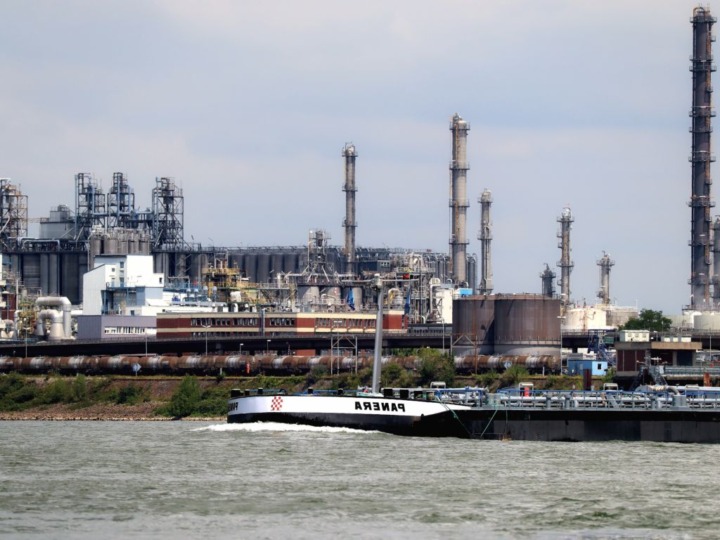 PFAS-Verursacher: Keine Rücksicht auf Rhein-Pegel